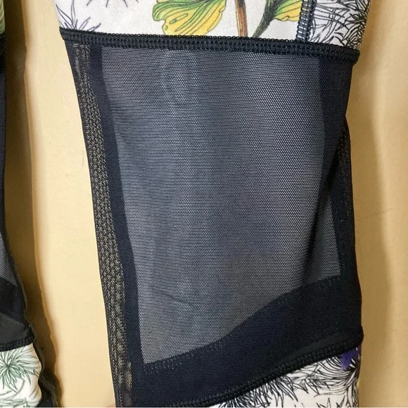 Calla by Carrie Underwood Limited Edition Leggings Floral Fleuria Size Small - Picture 6 of 9